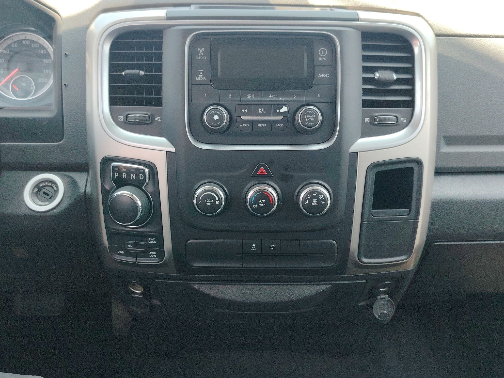 2020 RAM 1500 4 PTS CREW CAB SLT V6 36L TA