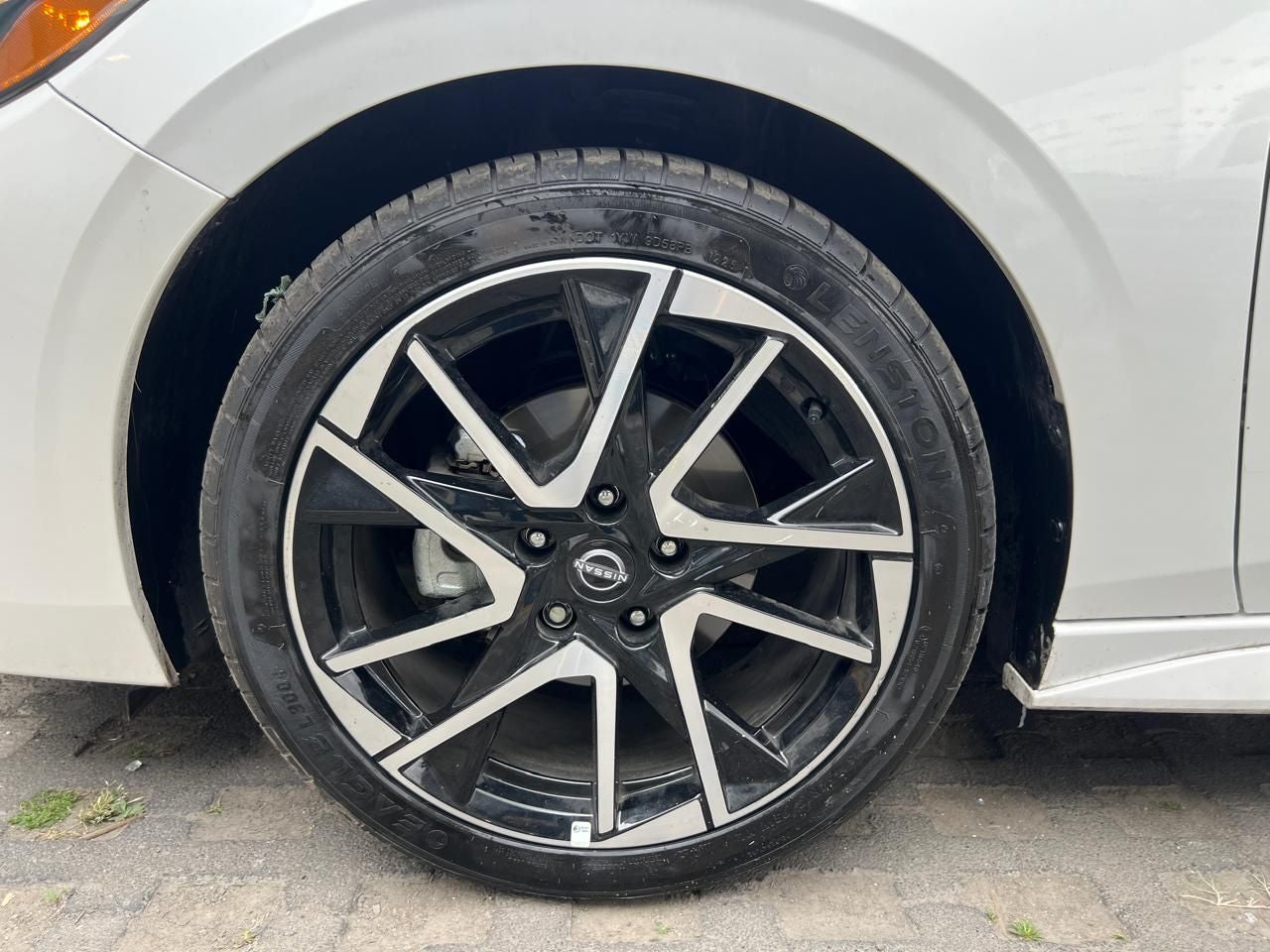 2025 Nissan SENTRA 4P SR PLATINUM L42.0 AUT