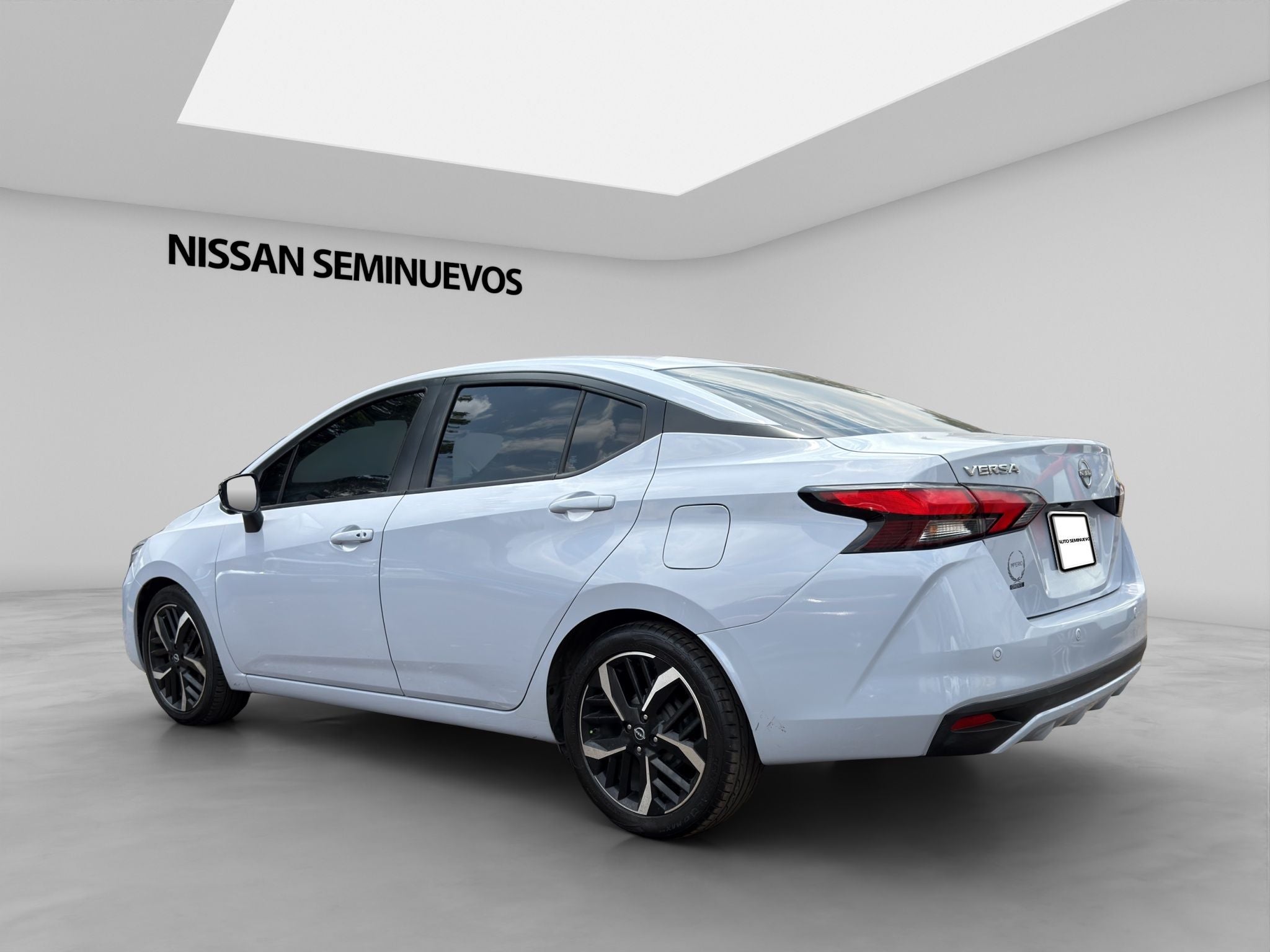 2024 Nissan VERSA 4P SR L41.6 AUT