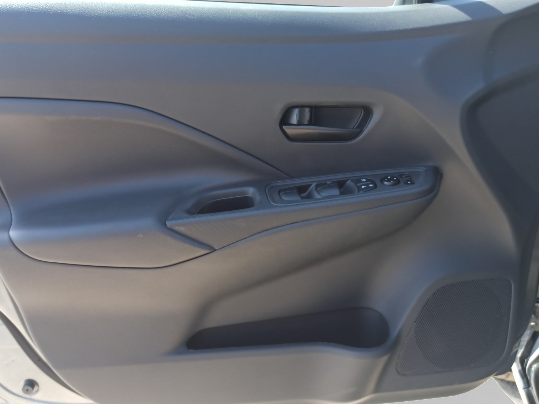 2024 Nissan VERSA 4P SENSE L41.6 AUT