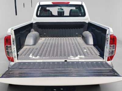 2020 Nissan NP300 4 PTS PICK-UP DOBLE CABINA SE TM6 AAC CD VE