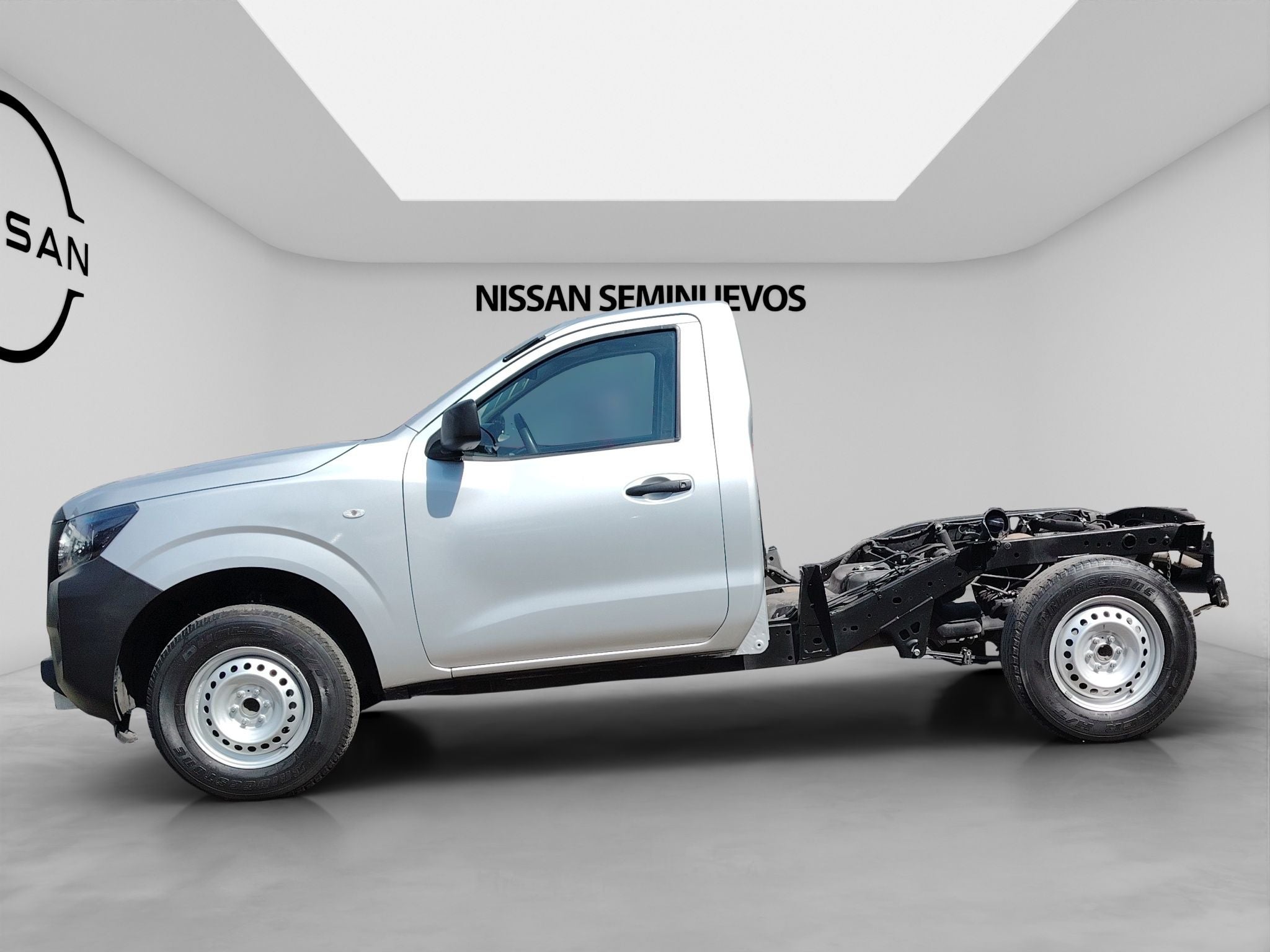 2023 Nissan NP300 2 PTS CHASIS CABINA TM6