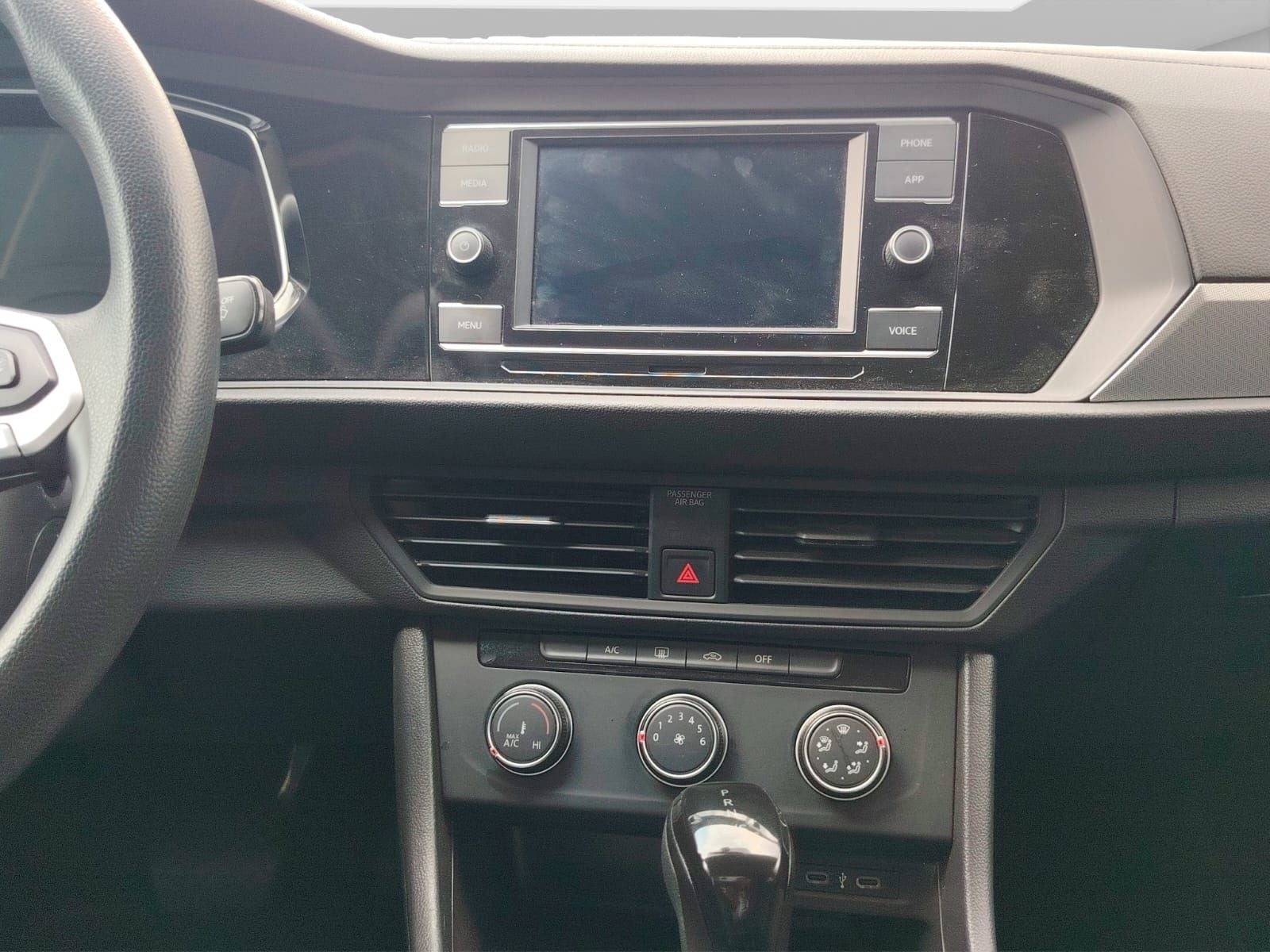 2024 Volkswagen JETTA 4P TRENDLINE L41.4T AUT