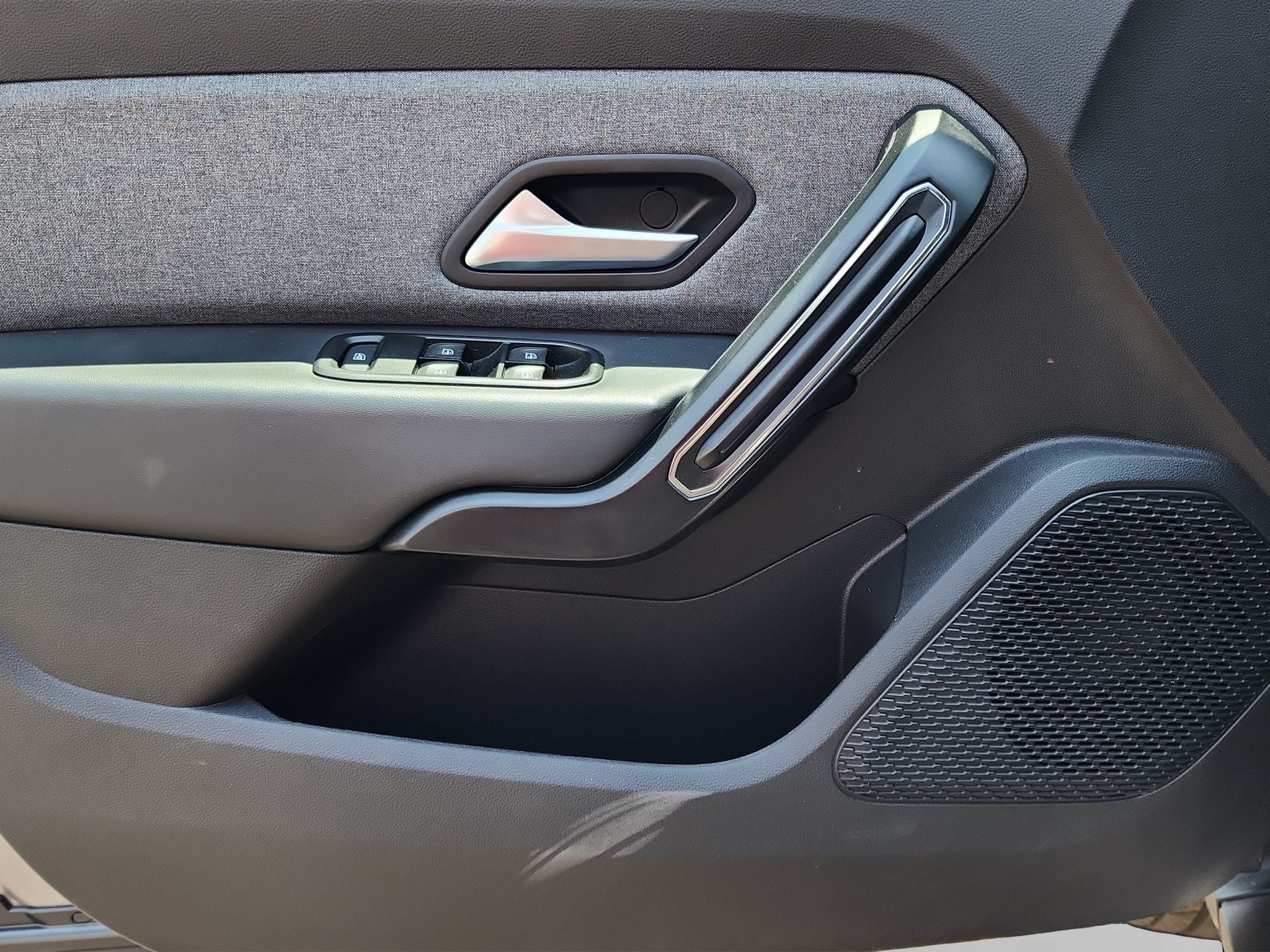 2023 RENAULT DUSTER 5 PTS ICONIC 13T TA AAC AUT VE FNIEBLA RA-17