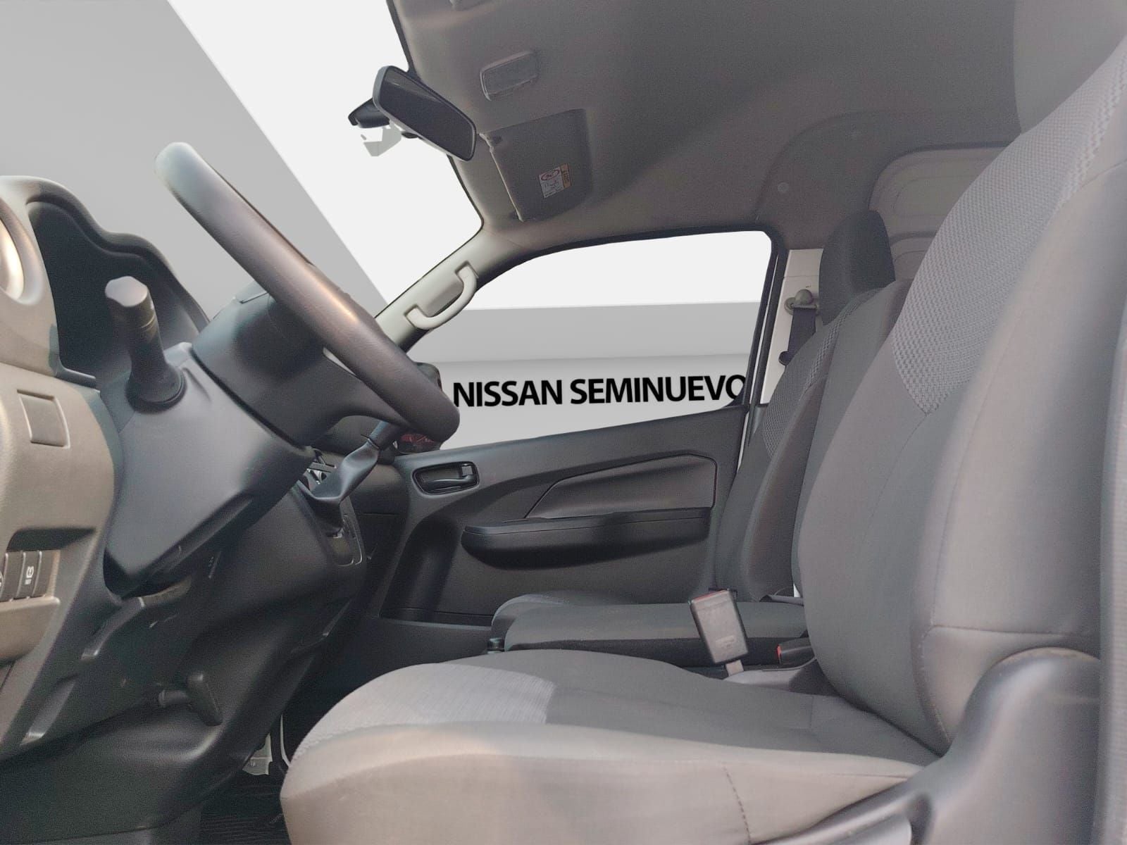 2023 Nissan URVAN 4 PTS AMPLIA VENTANAS TM5