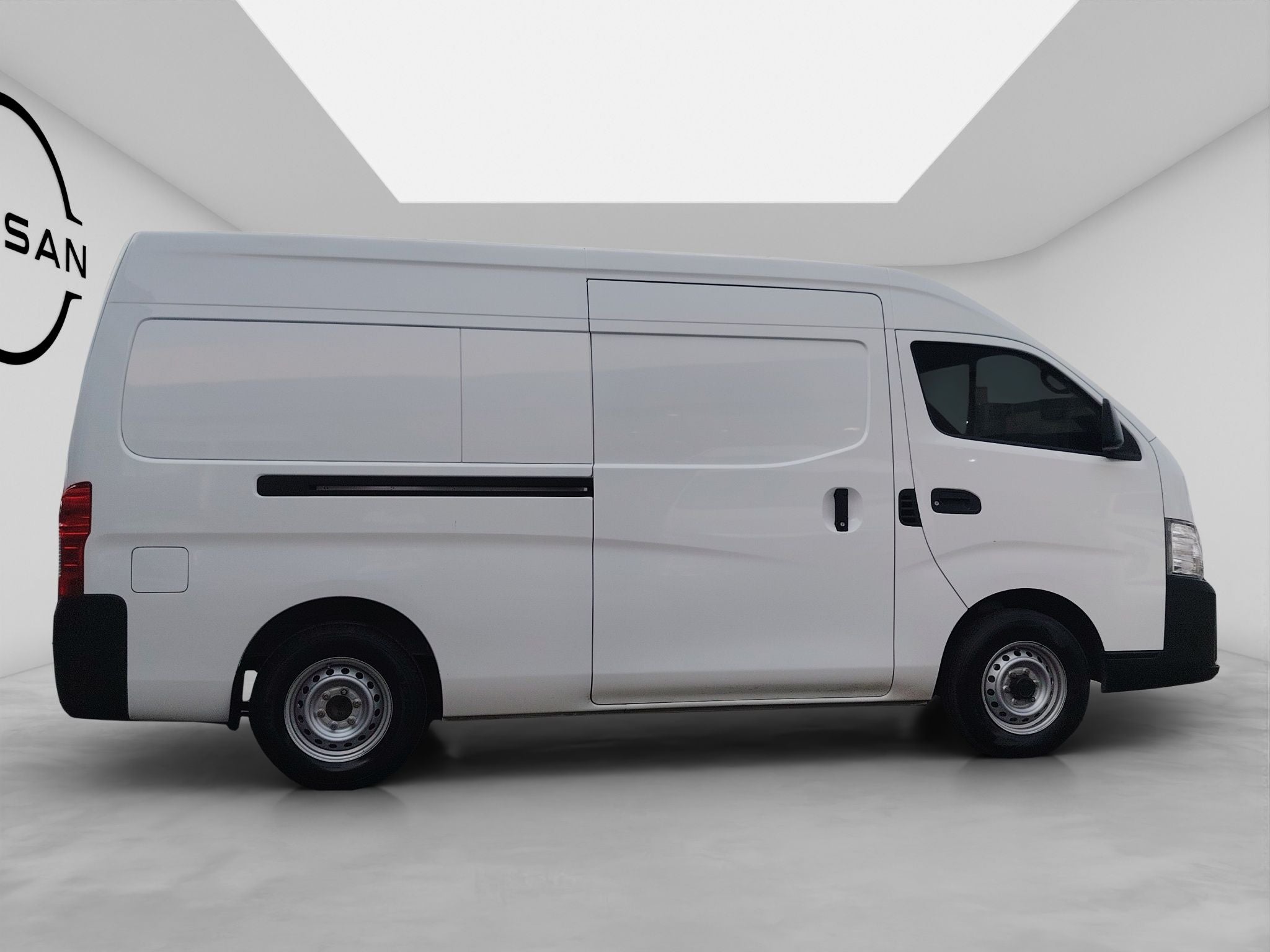 2024 Nissan URVAN 4P AMPLIA L42.5 MAN