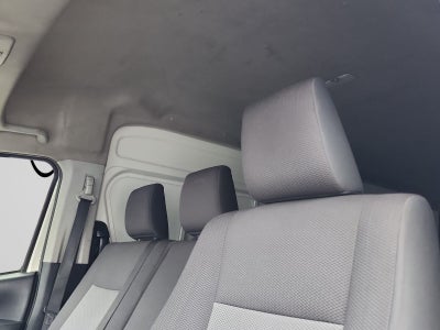 2023 Toyota HIACE 4 PTS DX SUPERLARGA TM5 CVENTANAS