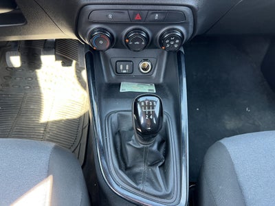 2023 Chevrolet ONIX A 4 PTS LS 13L TM5 AAC BA R-15