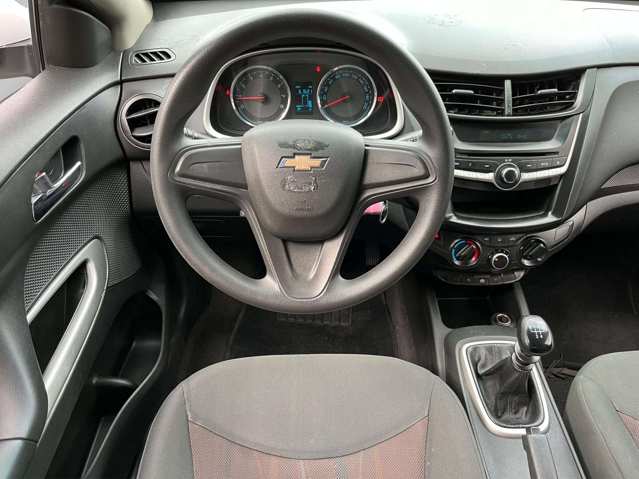 2020 Chevrolet AVEO 4 PTS LS TM5 AAC R-14
