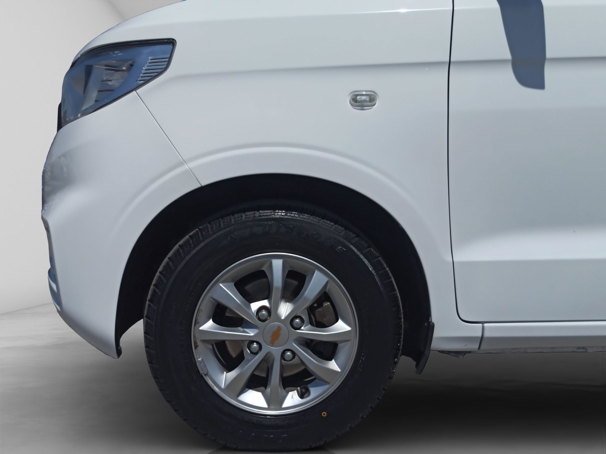 2023 Chevrolet TORNADO B 4 PTS LS 15L TM5 AAC RA-14