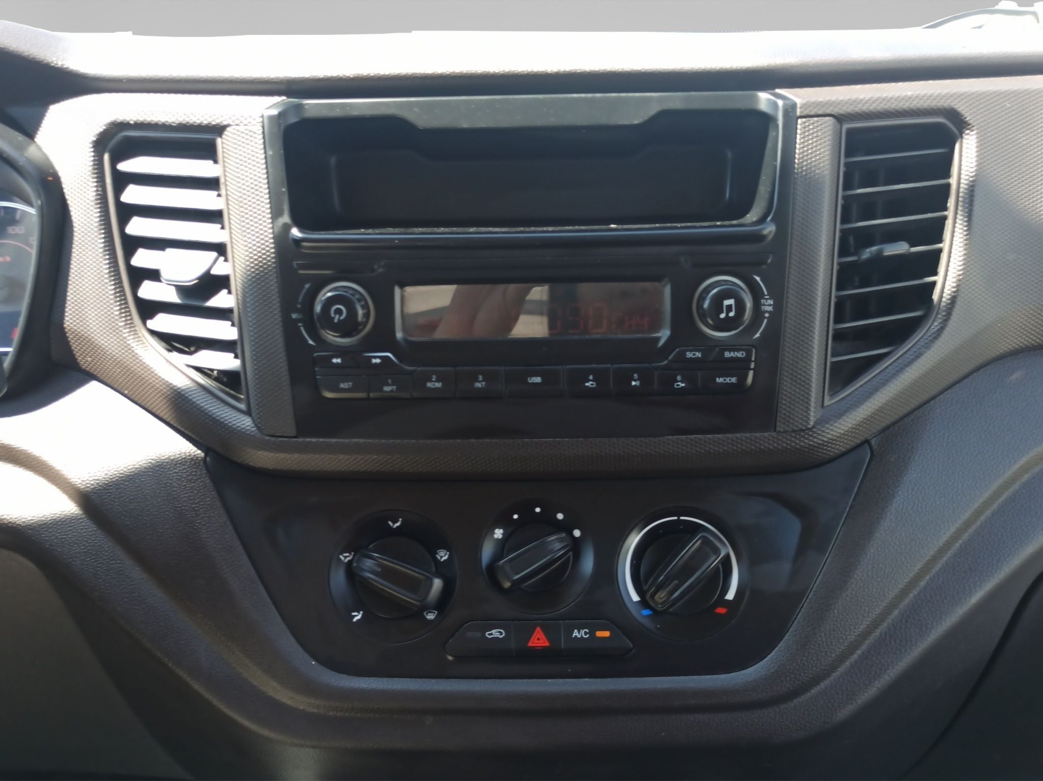 2023 Chevrolet TORNADO B 4 PTS LS 15L TM5 AAC RA-14