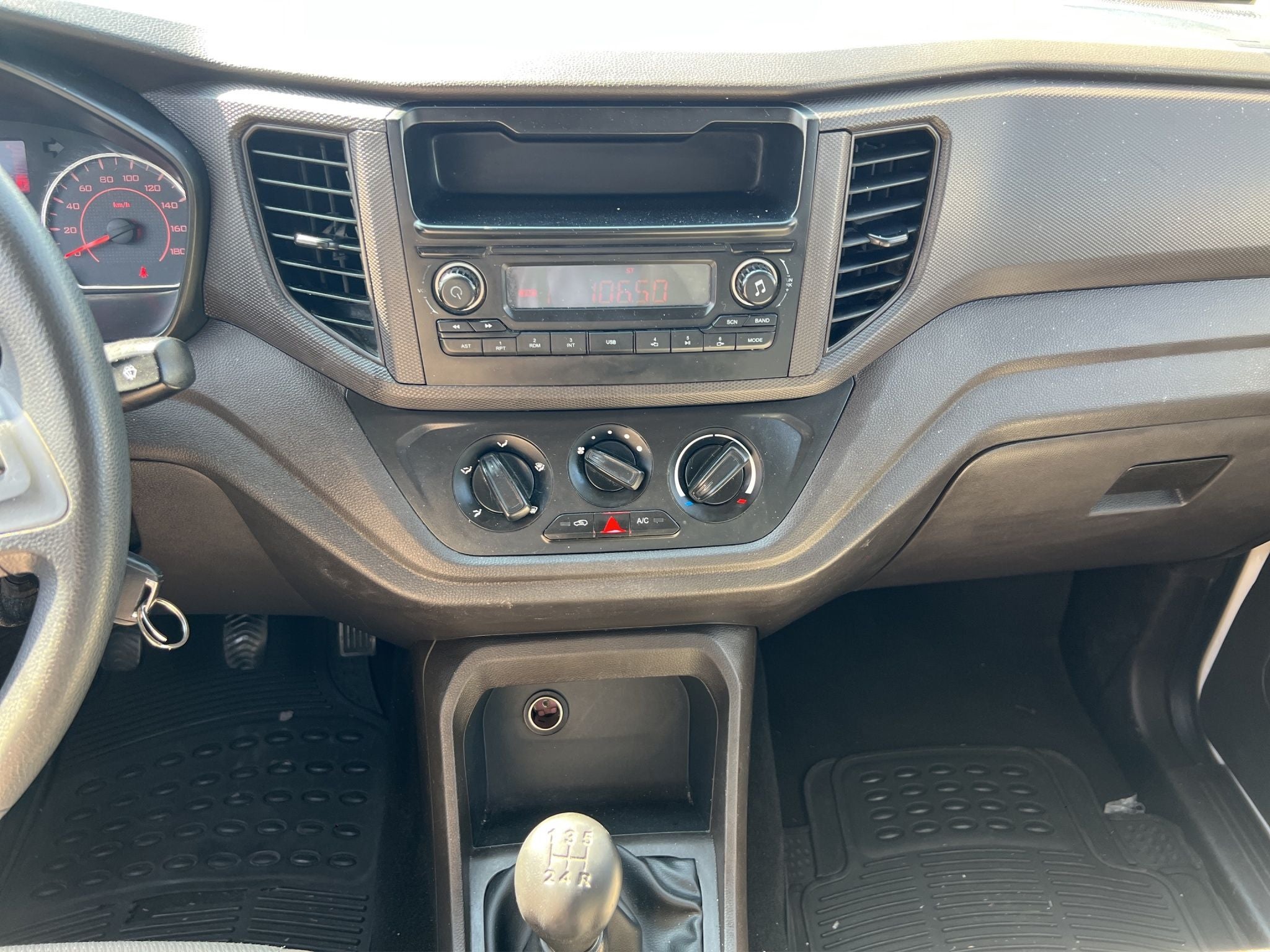 2023 Chevrolet TORNADO B 4 PTS LS 15L TM5 AAC RA-14