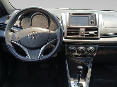 2017 Toyota YARIS 5 PTS HB CORE TA AAC BA R-15