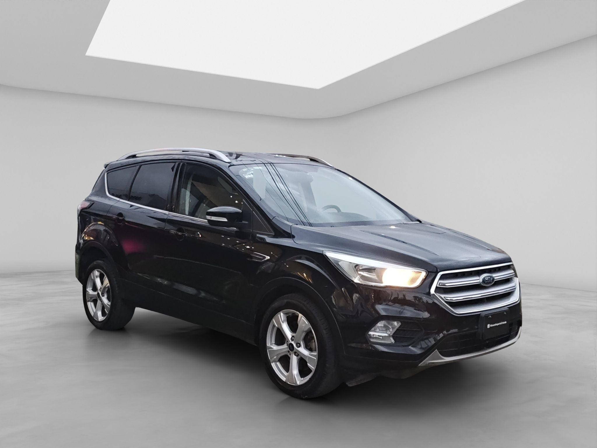 2018 Ford ESCAPE 5 PTS TREND ADVANCE TA AAC PIEL CAMARA REVERSA RA-18