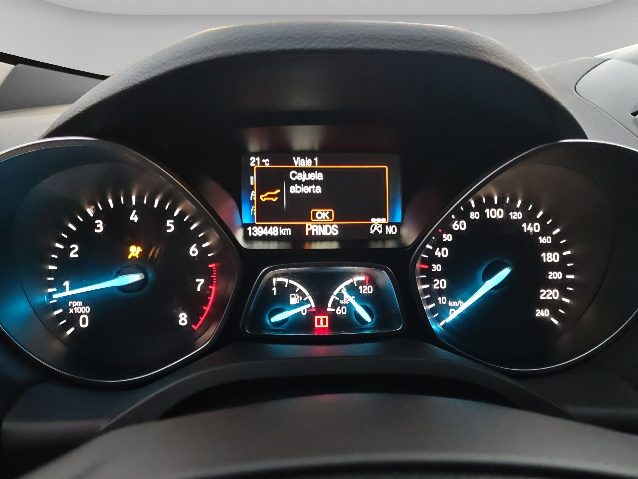 2018 Ford ESCAPE 5 PTS TREND ADVANCE TA AAC PIEL CAMARA REVERSA RA-18