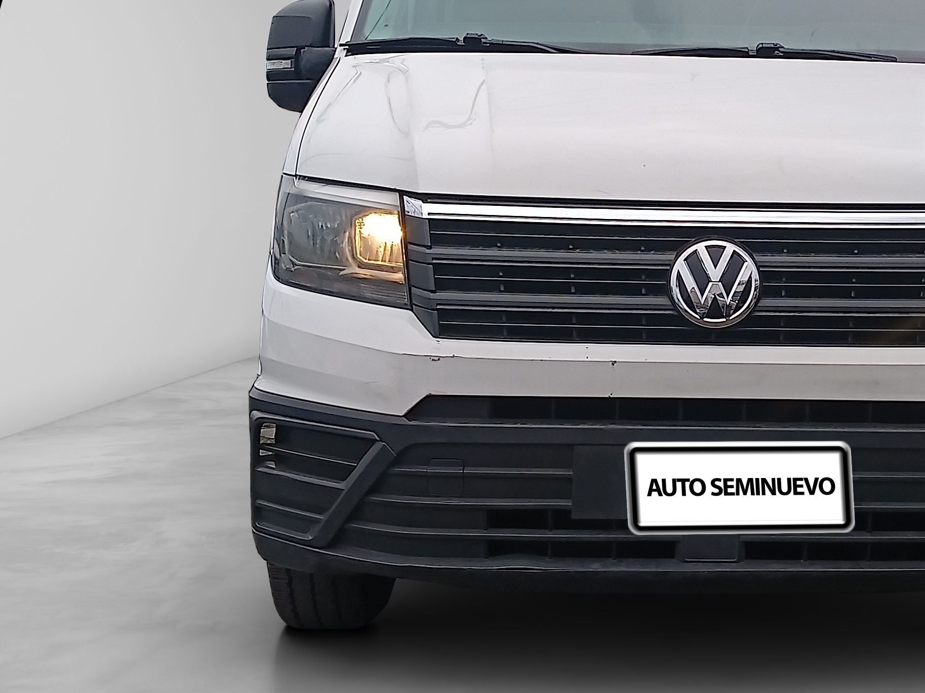 2020 Volkswagen CRAFTER 5 PTS AMPLIA VENTANAS TM6 AAC CAJA EXTENDIDA TECHO ALTO