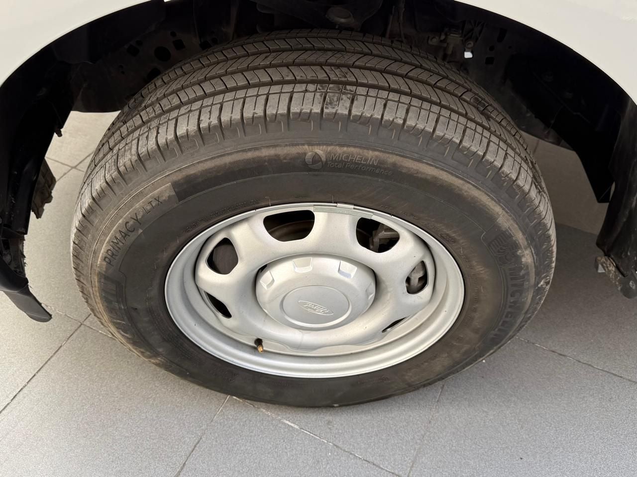 2023 Ford F-150 4P XL CREW CAB 4X2 V63.3 AUT