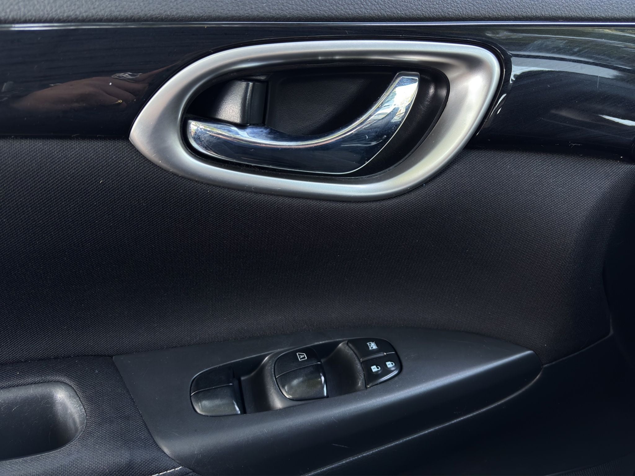 2017 Nissan SENTRA 4 PTS ADVANCE AAC F NIEBLA RA-16CVT