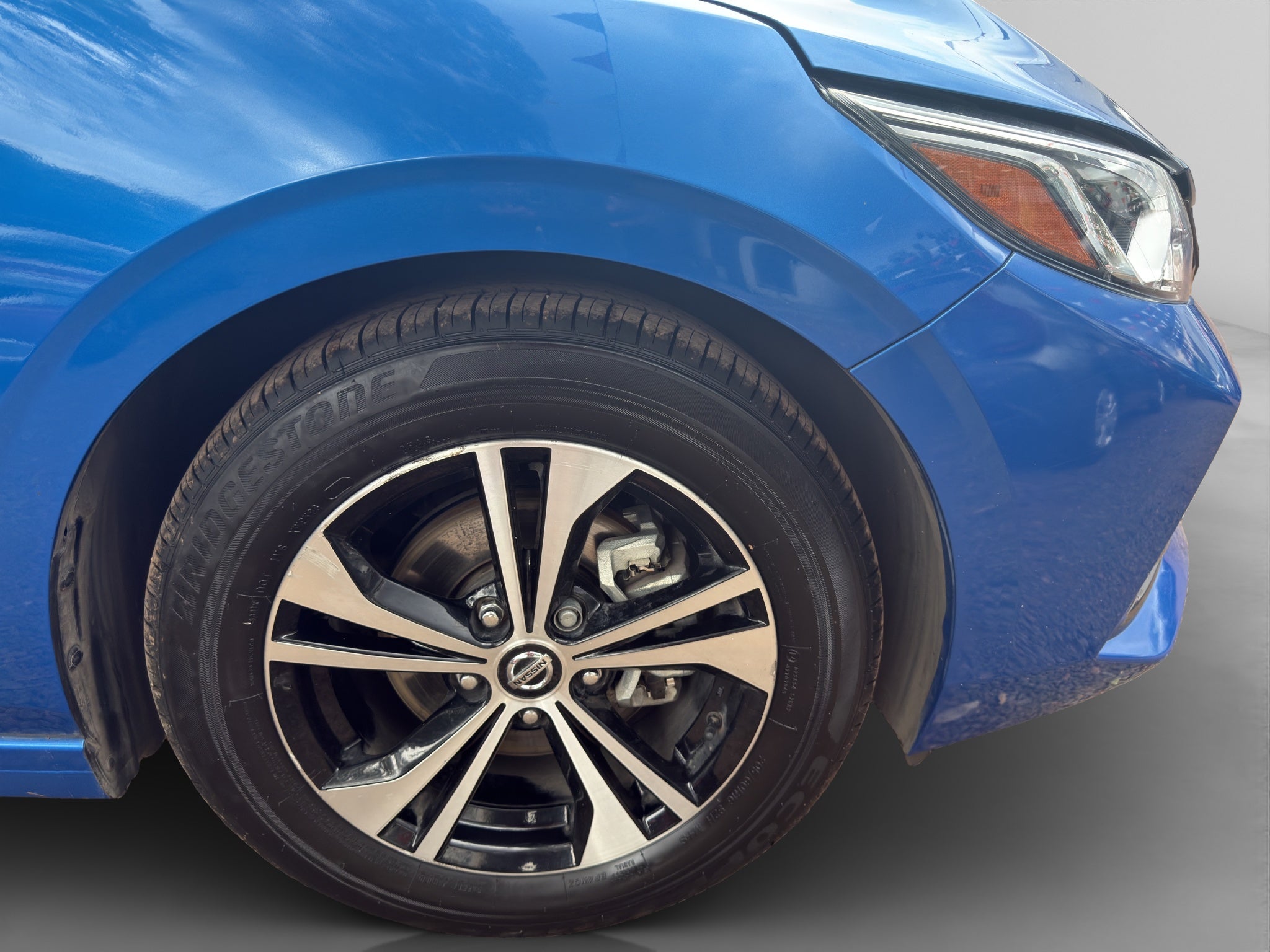 2023 Nissan SENTRA 4 PTS ADVANCE TA AAC F NIEBLA RA-16