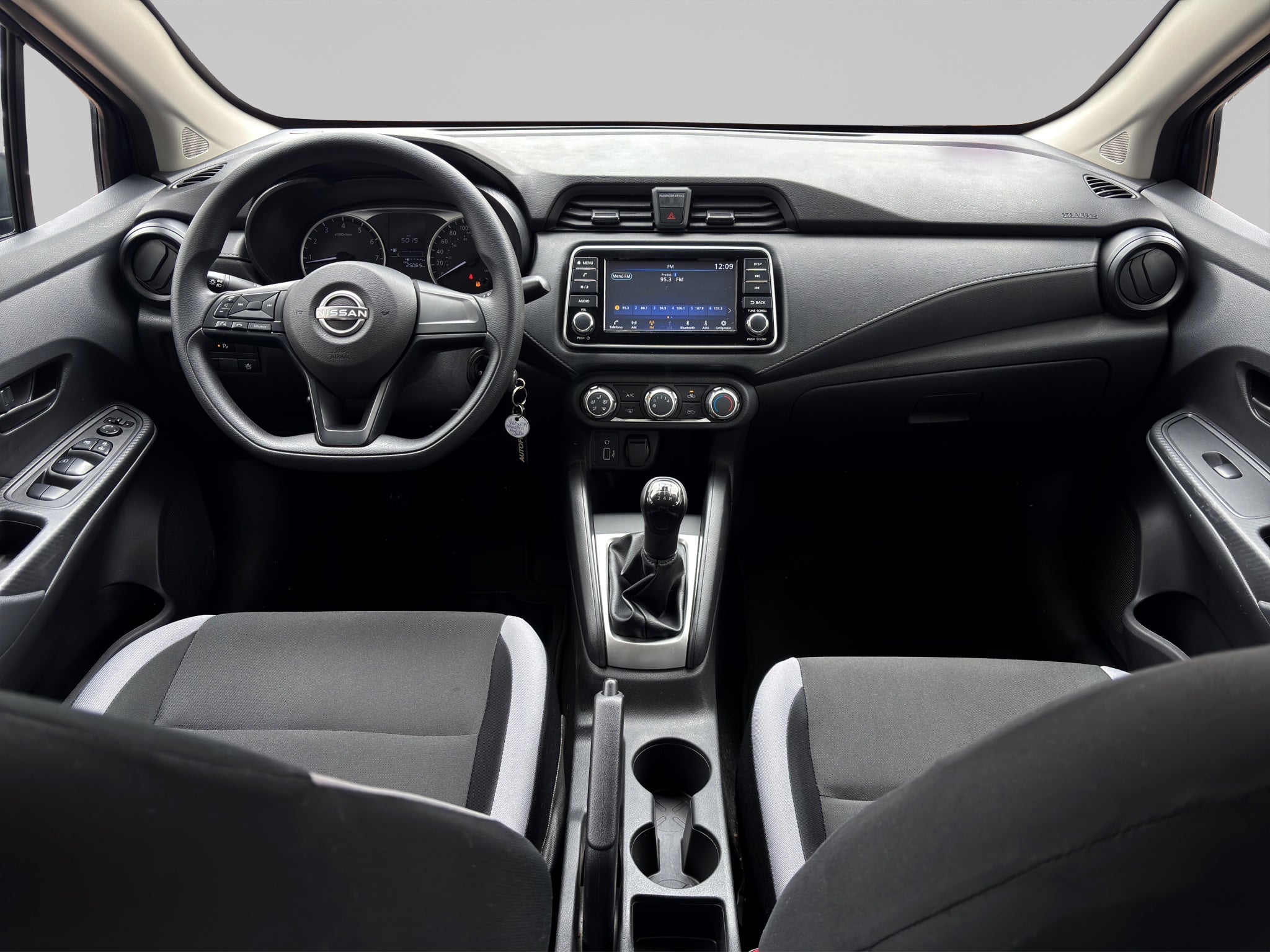 2025 Nissan VERSA 4P SENSE L41.6 MAN