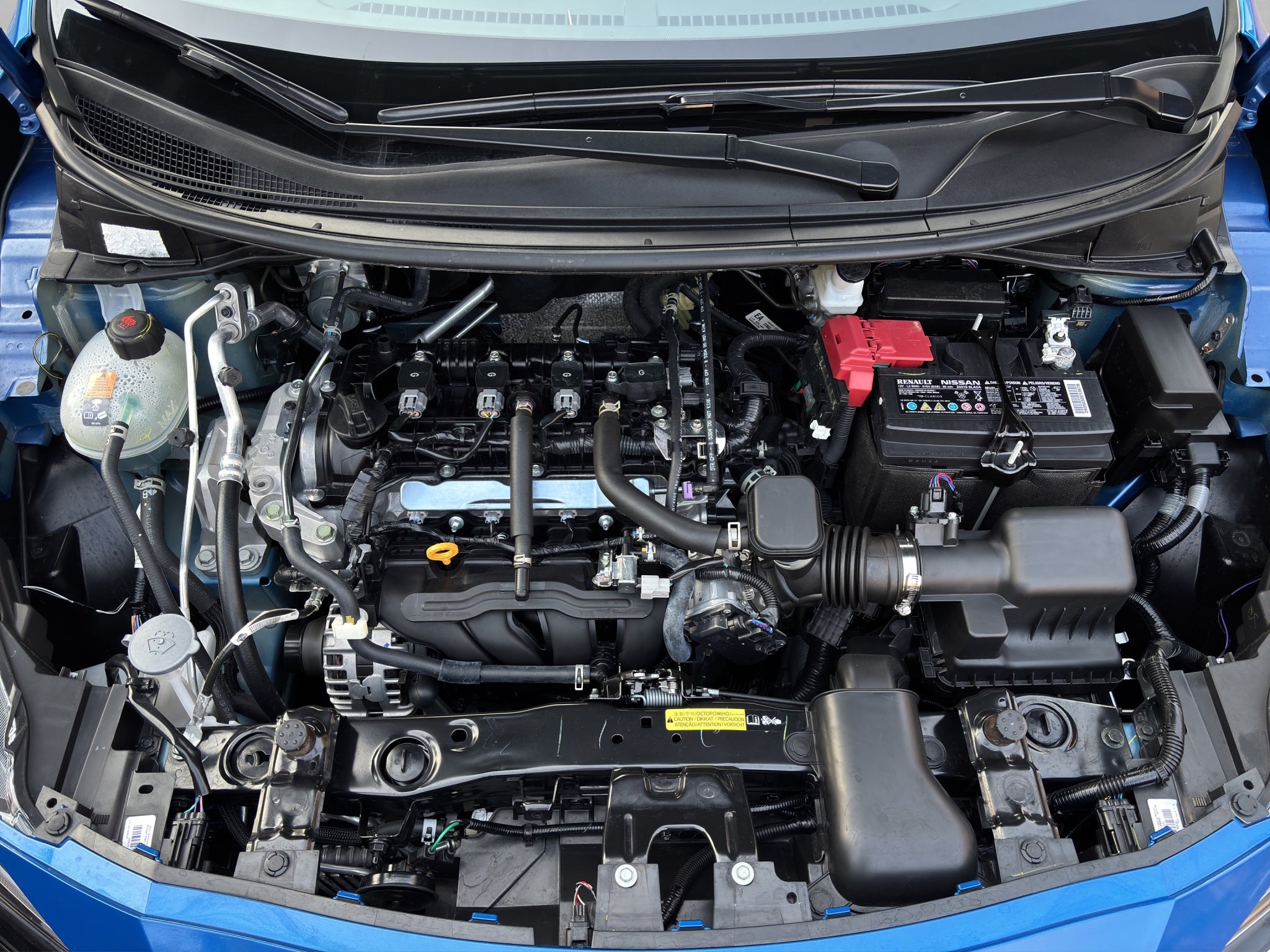 2025 Nissan VERSA 4P SR L41.6 AUT