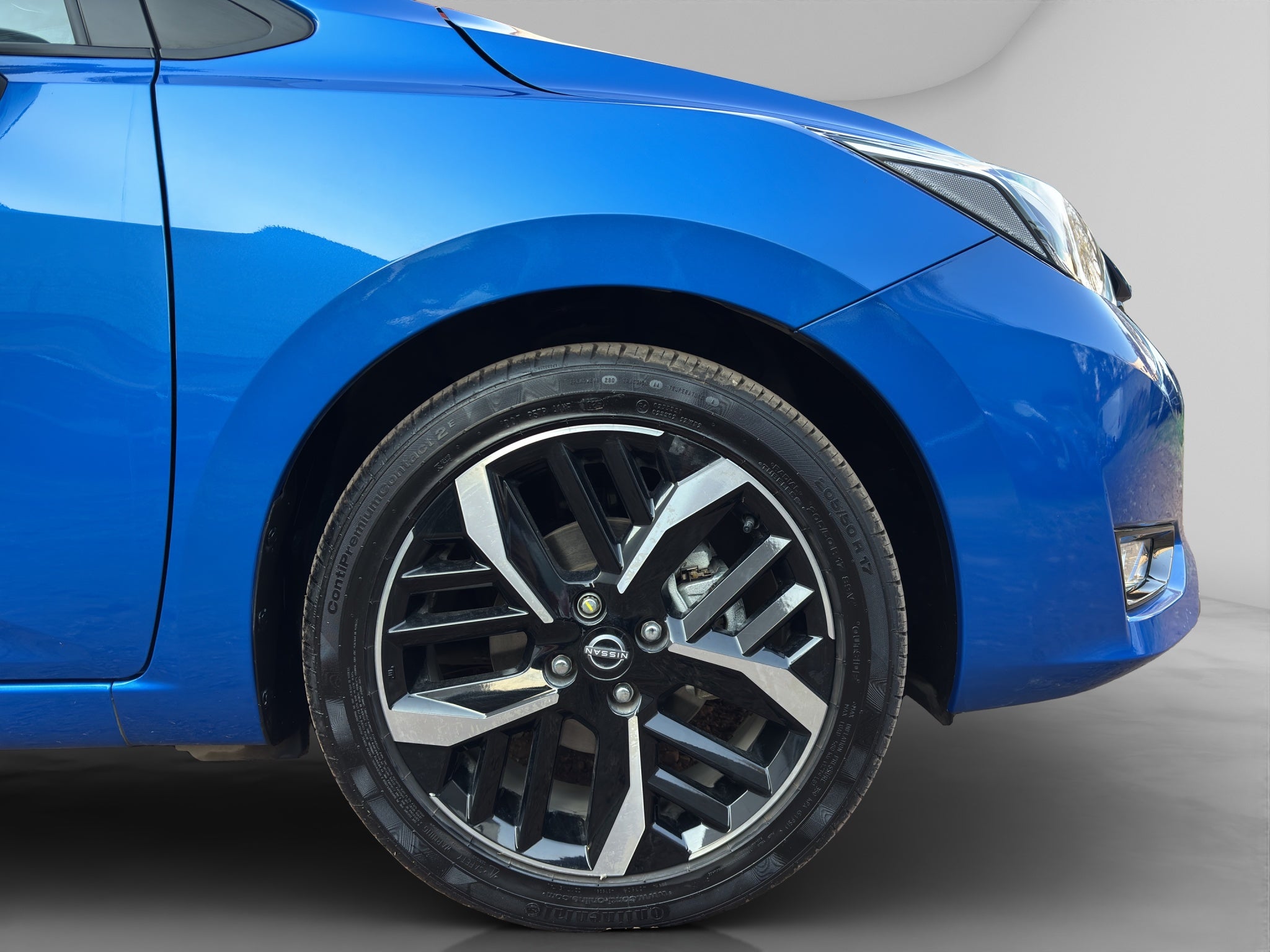 2025 Nissan VERSA 4P SR L41.6 AUT