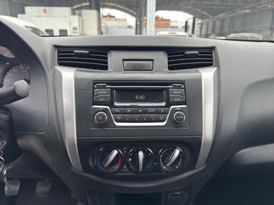 2020 Nissan NP300 4 PTS PICK-UP DOBLE CABINA SE TM6 AAC VE