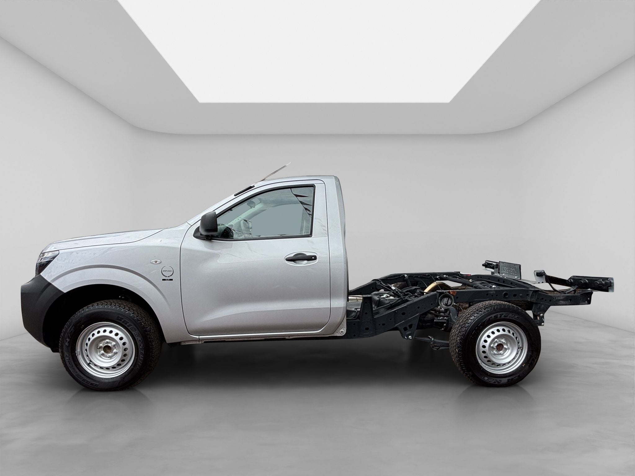 2024 Nissan NP300 CHASIS CABINA 2P L42.5 MAN AA