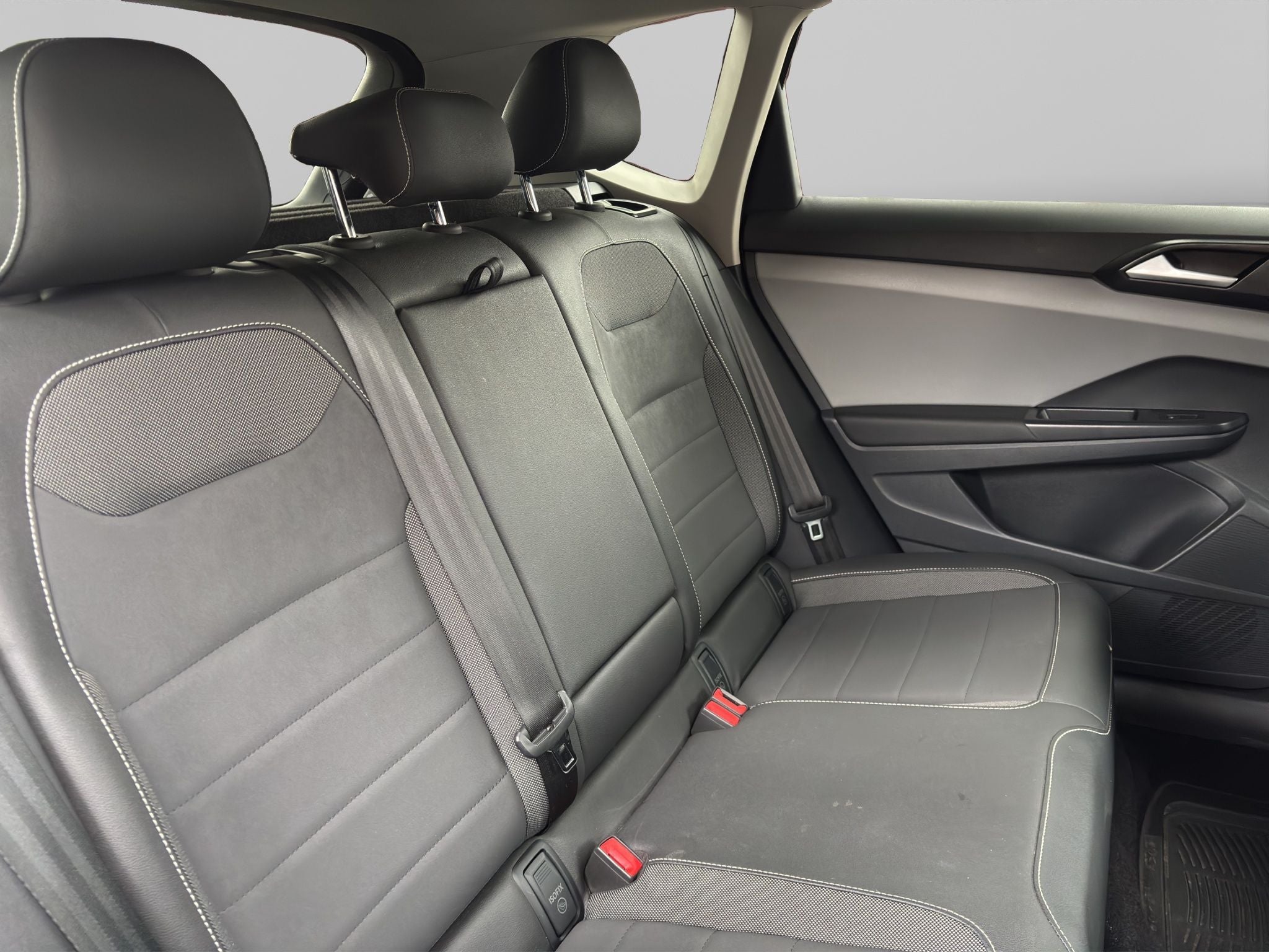 2023 Volkswagen TAOS 5 PTS COMFORTLINE 14L TA PIEL F LED RA-18