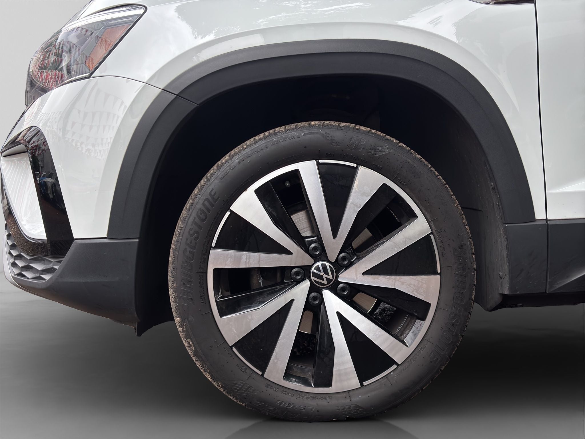 2023 Volkswagen TAOS 5 PTS COMFORTLINE 14L TA PIEL F LED RA-18