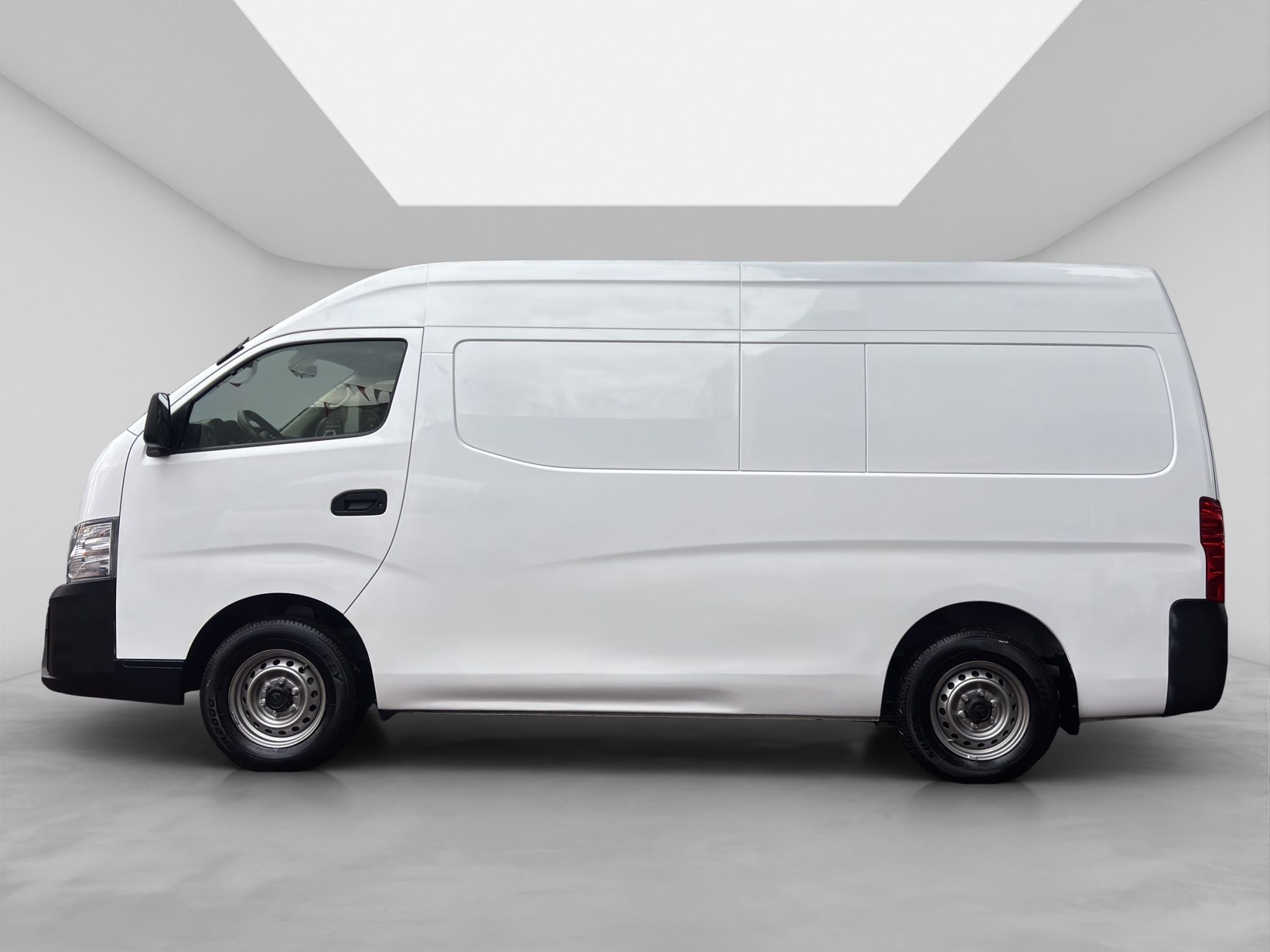 2023 Nissan URVAN 4 PTS AMPLIA TM5 AAC