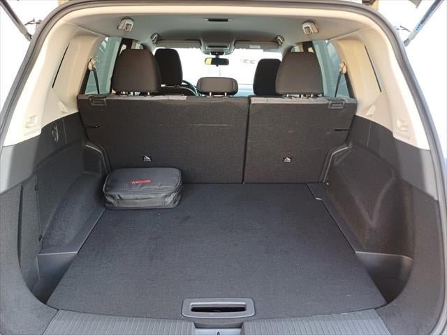 2023 Nissan X-TRAIL PLATINUM 2 FILAS