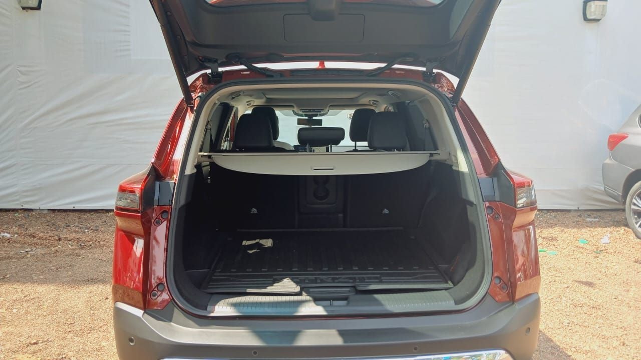 2023 Nissan X-TRAIL PLATINUM 2 FILAS