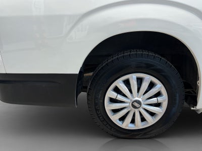 2023 Toyota HIACE 4 PTS DX SUPERLARGA TM5 CVENTANAS