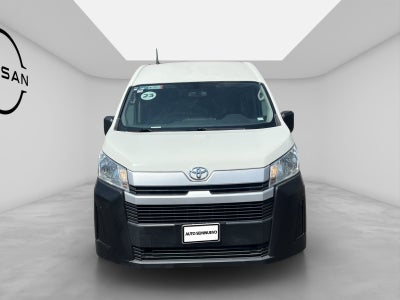 2023 Toyota HIACE 4 PTS DX SUPERLARGA TM5 CVENTANAS