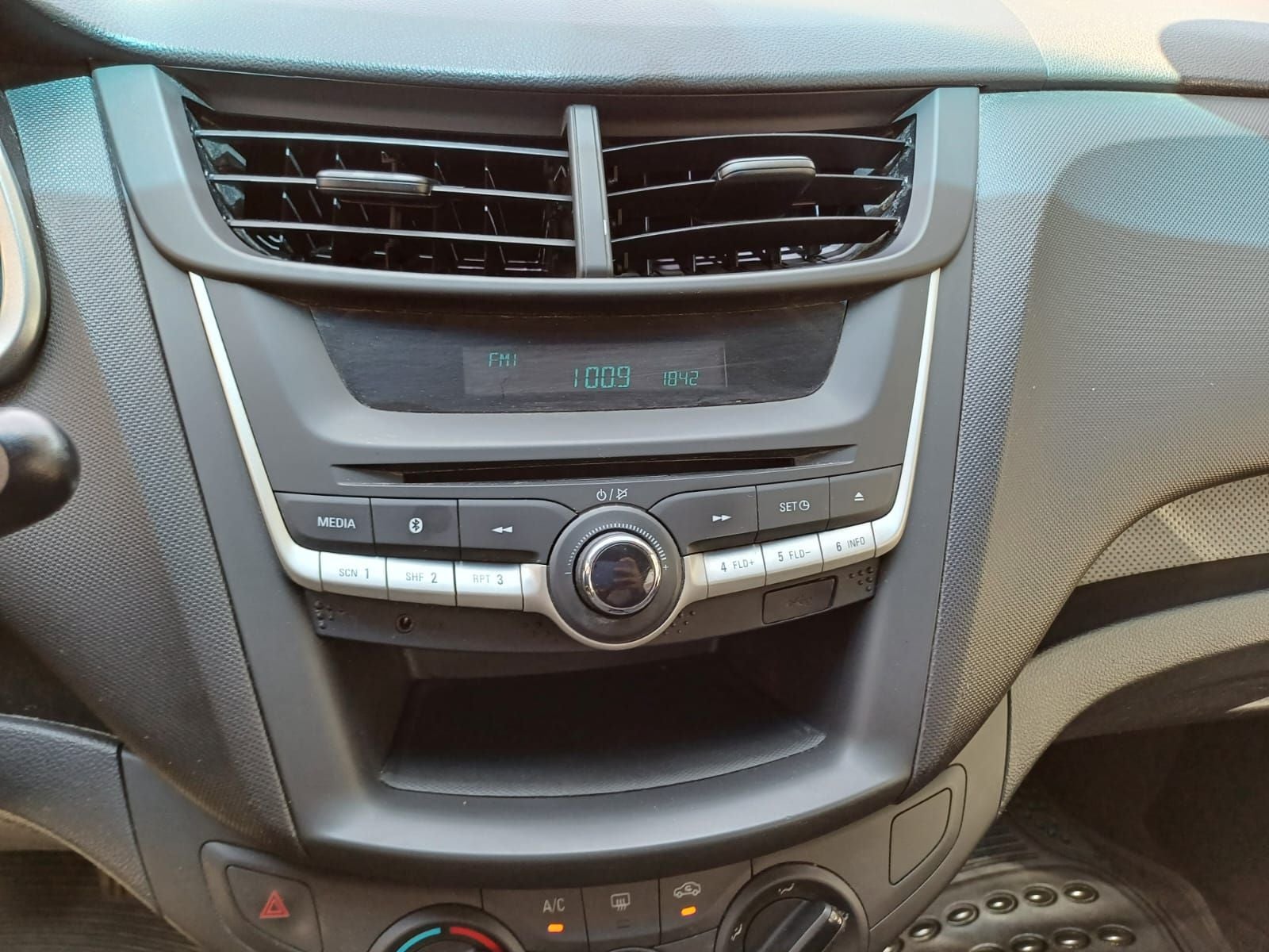 2020 Chevrolet AVEO 4 PTS LS TA AAC R-14