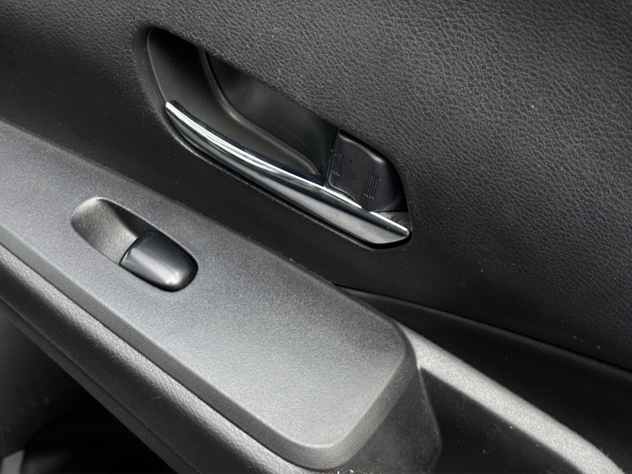 2023 Nissan KICKS 5 PTS E-POWER PLATINUM ELECTA PIEL ADAS RA-17