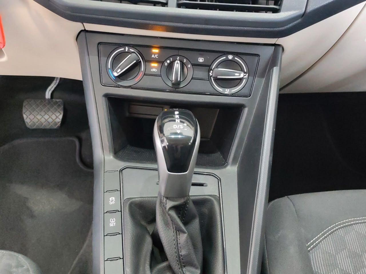 2024 Volkswagen VIRTUS 4P TRENDLINE L41.6 AUT