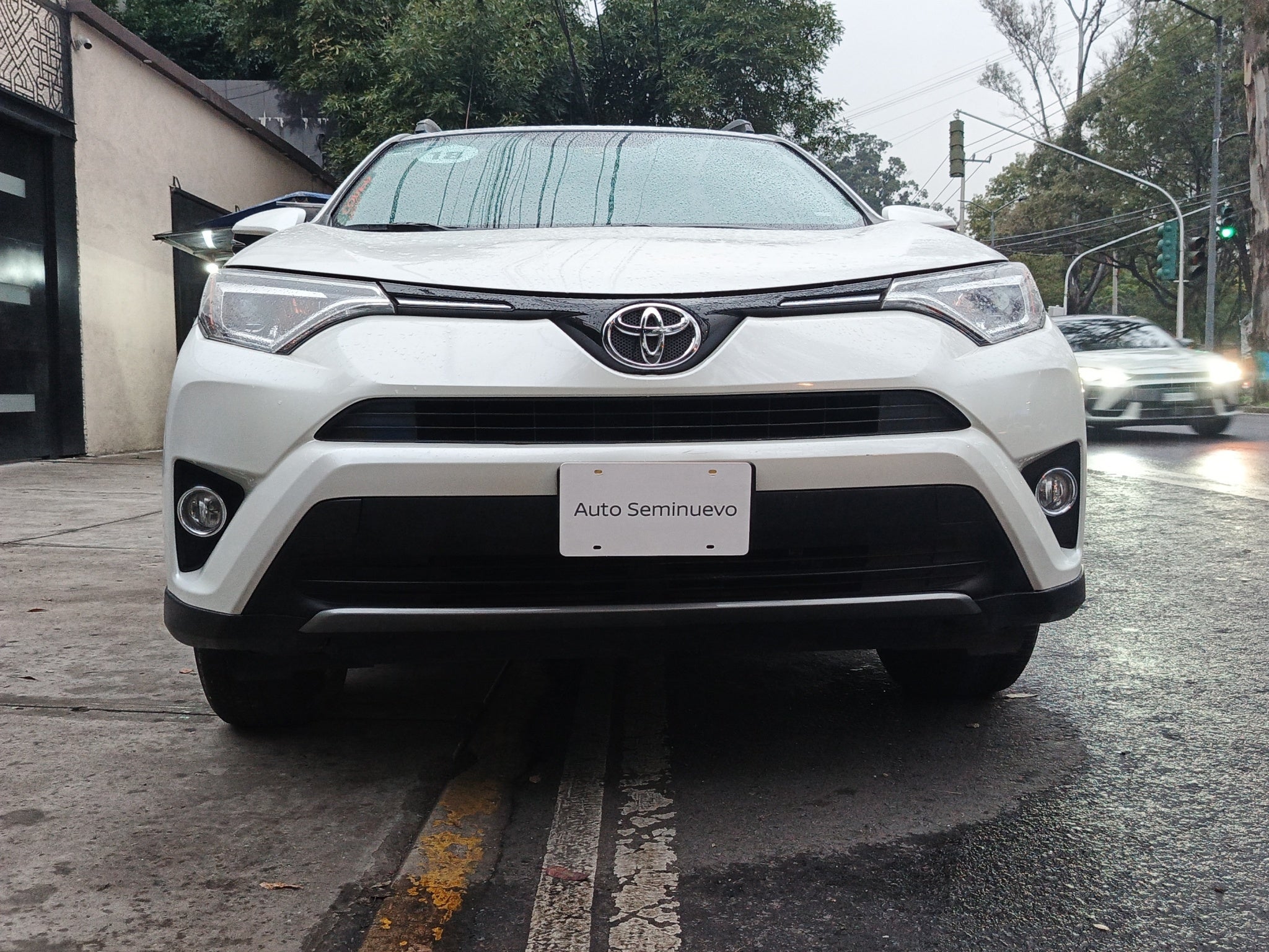 2018 Toyota RAV4 5 PTS LIMITED L4 TA PIEL QC F NIEBLA RA-17 4X4