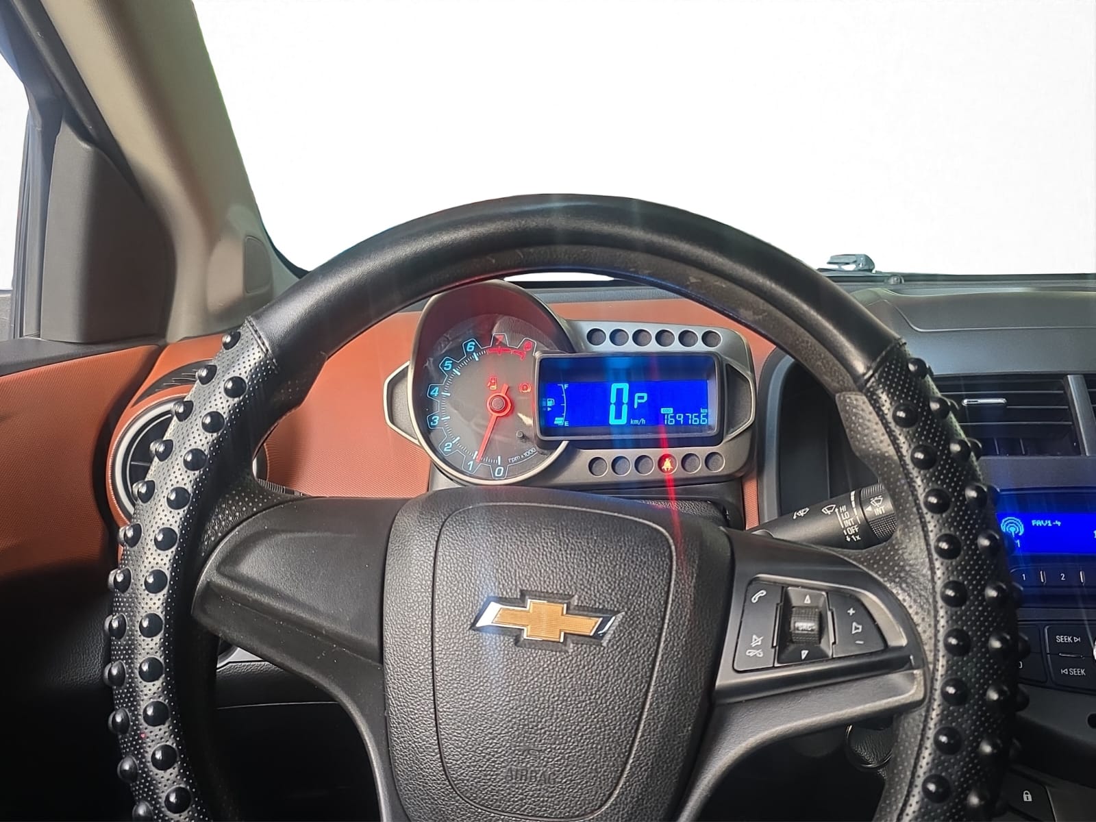 2016 Chevrolet SONIC 5 PTS HB RS 14T TM6 AAC PIEL VE F NIEBLA RA-17