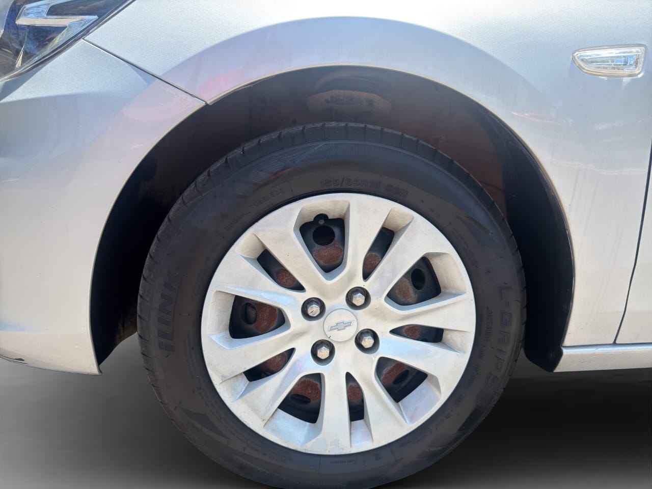 2022 Chevrolet ONIX A 4 PTS. LS 1.0T TM5 AA. BA R-15