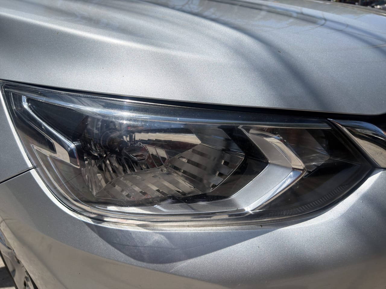 2022 Chevrolet ONIX A 4 PTS. LS 1.0T TM5 AA. BA R-15