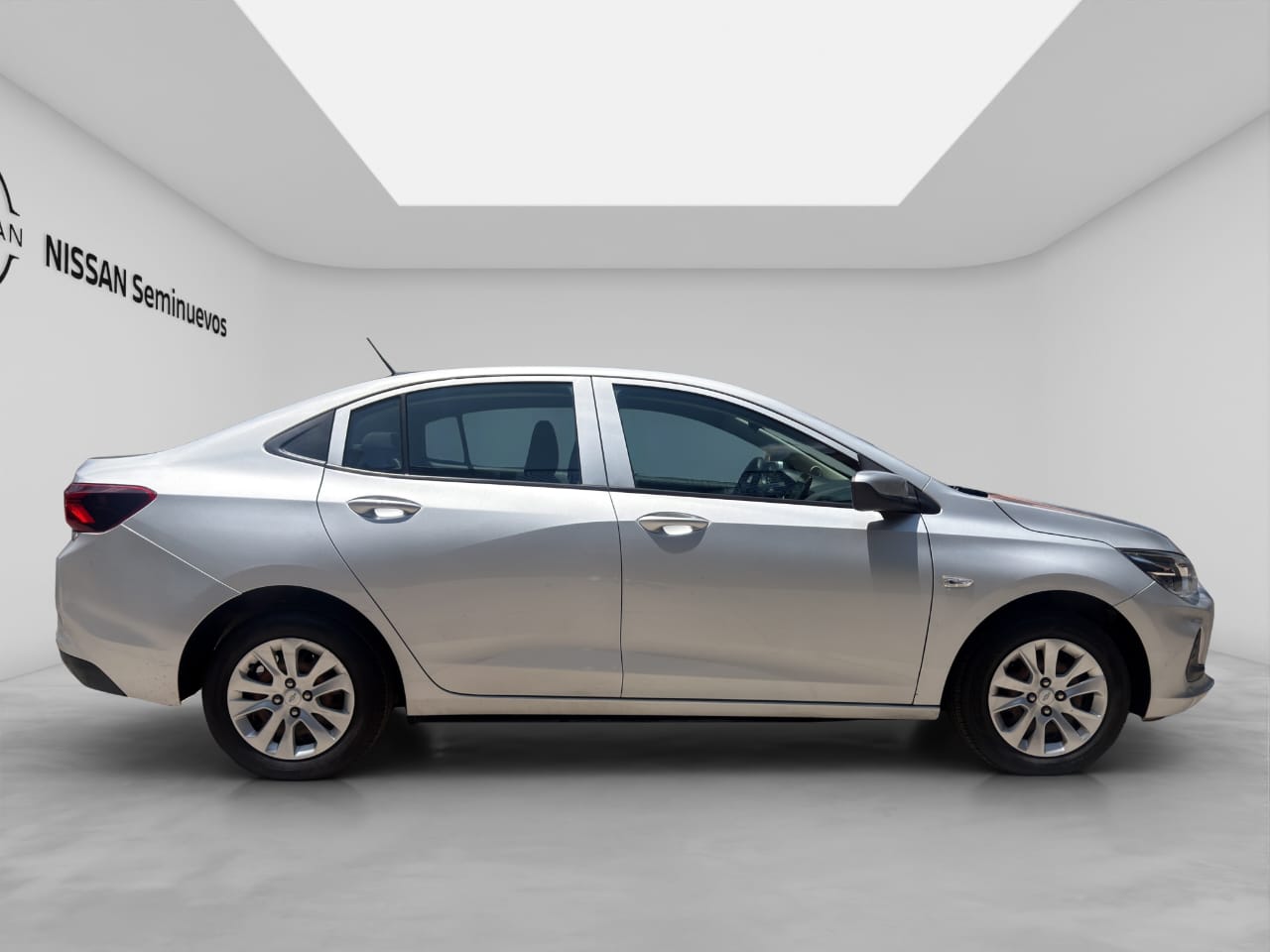 2022 Chevrolet ONIX A 4 PTS. LS 1.0T TM5 AA. BA R-15