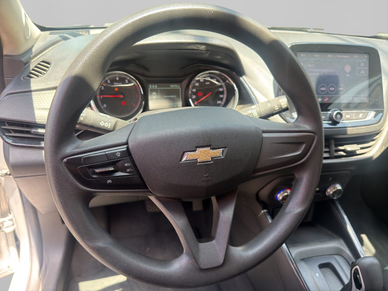 2022 Chevrolet ONIX A 4 PTS. LS 1.0T TM5 AA. BA R-15