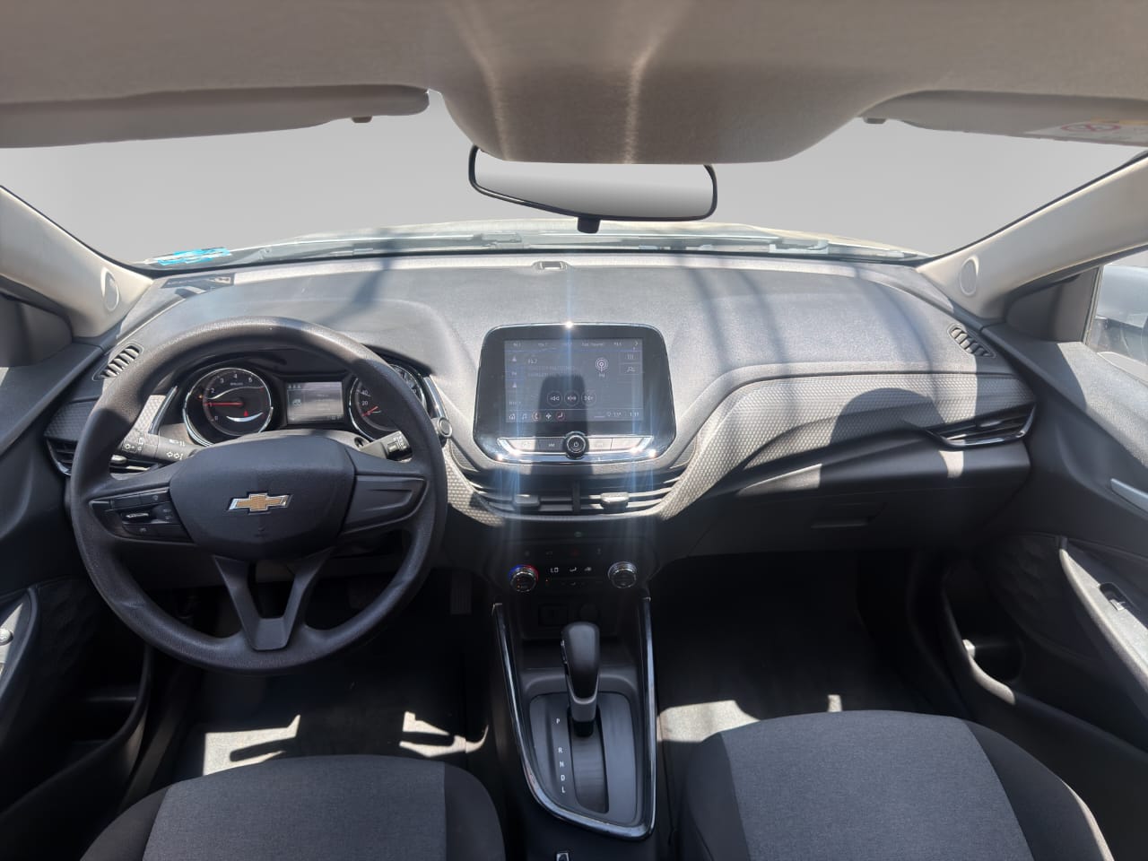 2022 Chevrolet ONIX A 4 PTS. LS 1.0T TM5 AA. BA R-15