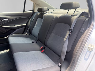 2022 Chevrolet ONIX A 4 PTS. LS 1.0T TM5 AA. BA R-15
