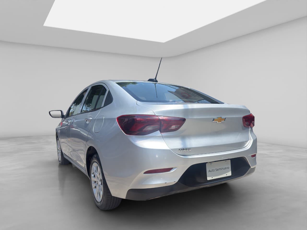 2022 Chevrolet ONIX A 4 PTS. LS 1.0T TM5 AA. BA R-15