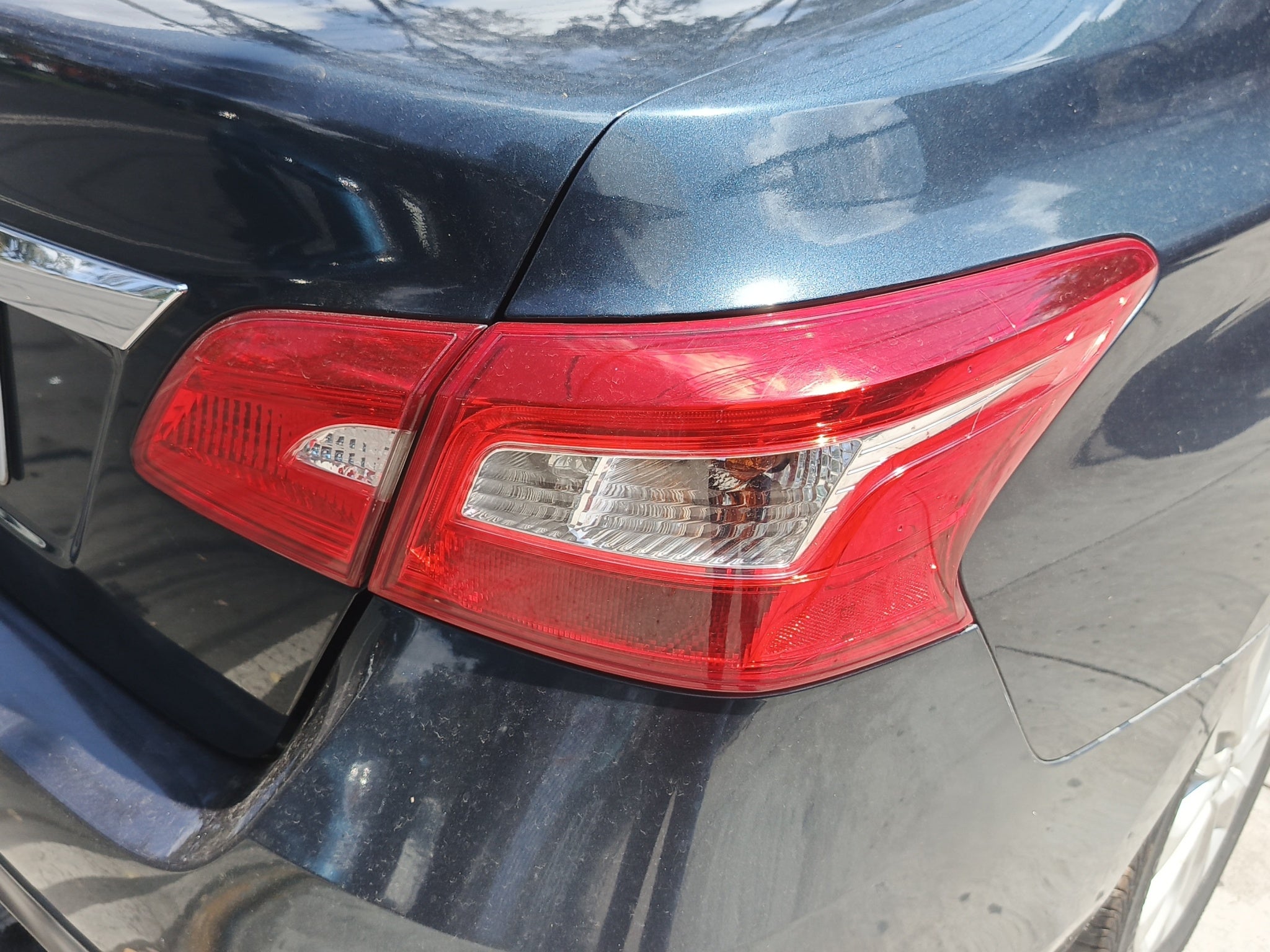 2018 Nissan SENTRA 4 PTS ADVANCE AAC F NIEBLA RA-16CVT