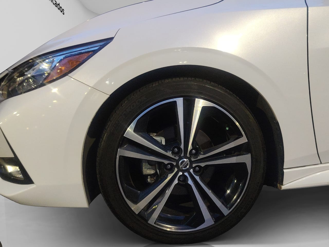 2023 Nissan SENTRA 4 PTS SR PLATINUM CVT AAC AUT ASTOS DEPORTIVOS BOSE PIEL NEGRA QC F LED RA-18