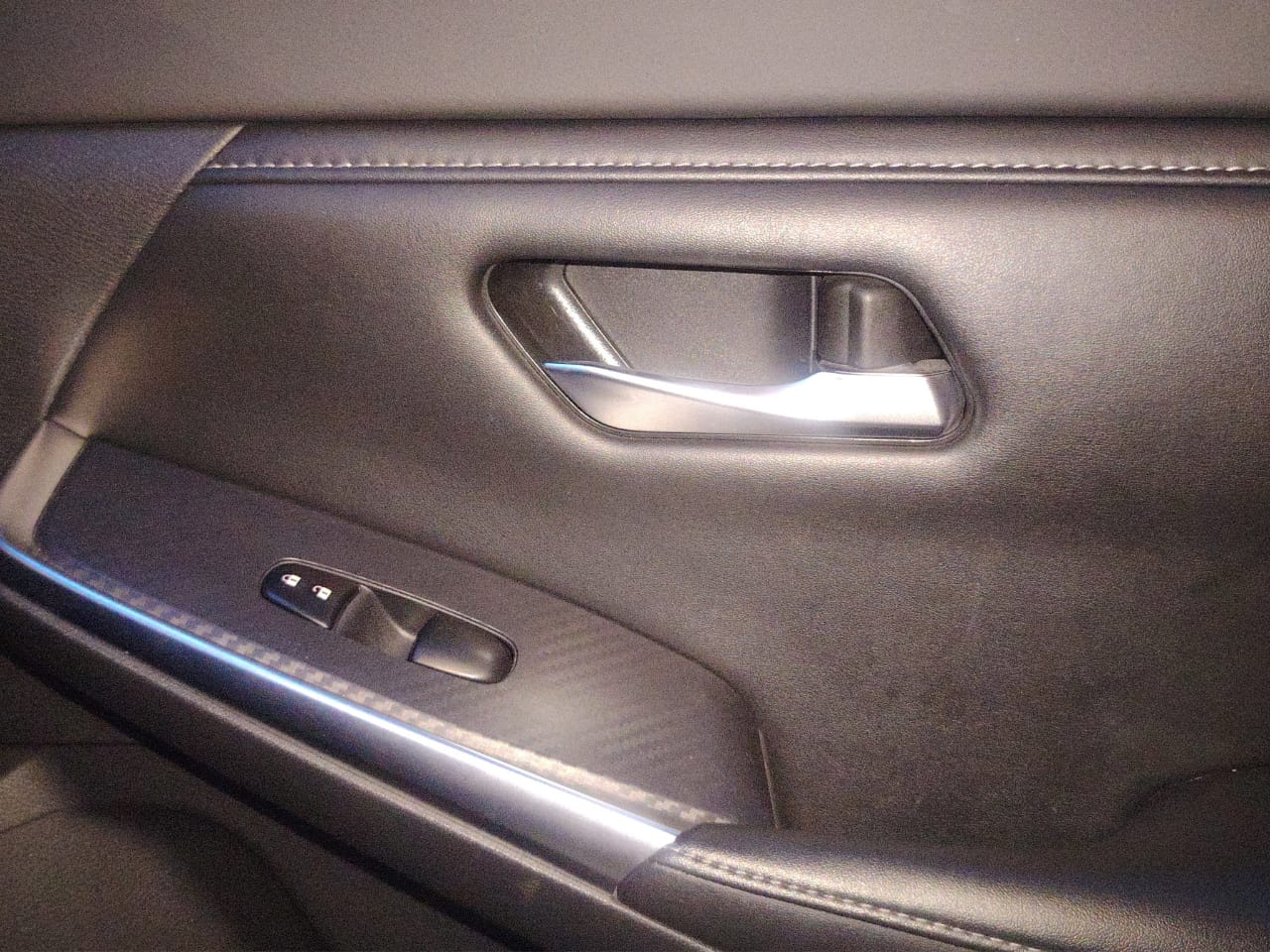 2023 Nissan SENTRA 4 PTS SR PLATINUM CVT AAC AUT ASTOS DEPORTIVOS BOSE PIEL NEGRA QC F LED RA-18